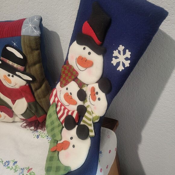Vintage 90's Christmas Fleece Pillow and 2 stockings matching design - Picture 8 of 13